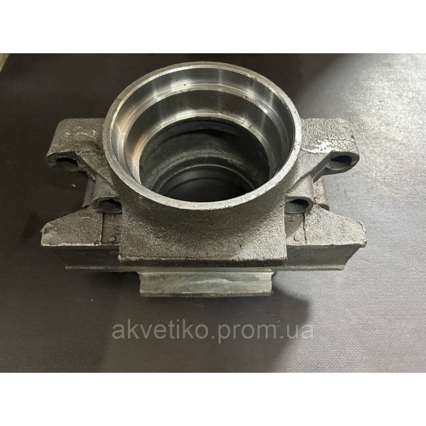 Корпус балансира Shacman F3000 на 4 стремянки DZ91259520038