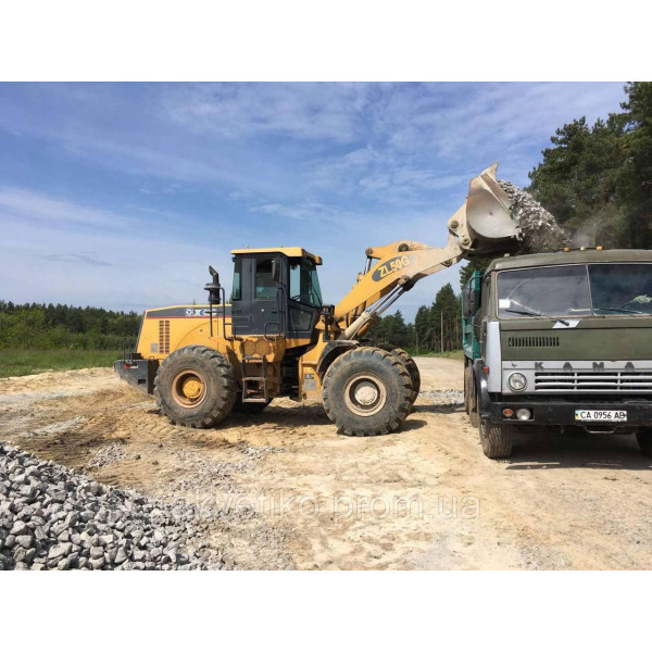 Аренда фронтального погрузчика XCMG ZL50G (3 куба) с оператором