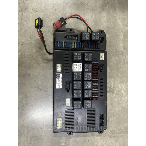 Блок предохранителей и реле HOWO Е-3 WG9719581023