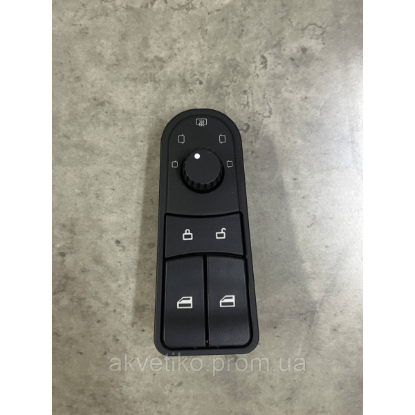 Блок управления стеклоподъемником (левый) HOWO А7 WG1664331061/1