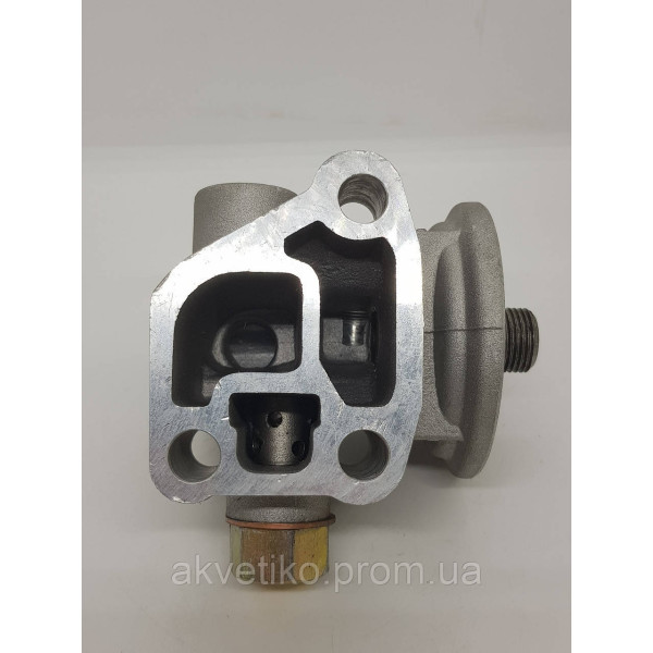 Кронштейн масляного фильтра на двигатель Deutz TD226B, WP6 12273107